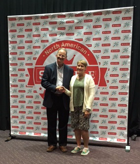 Jane Bissonnette being congratulated by Chris Cree at 2016 Nationals